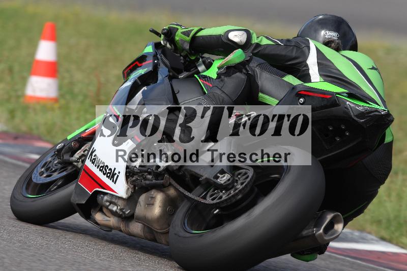 /Archiv-2022/37 07.07.2022 Speer Racing ADR/Gruppe gelb/backside